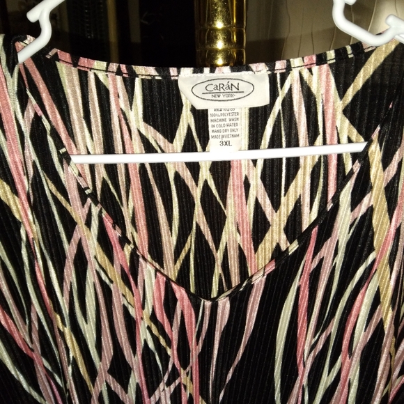 Beautiful blouse - Picture 5 of 5